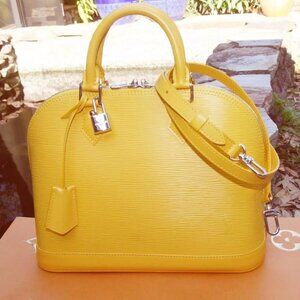 LOUIS VUITTON EPI LEATHER ALMA PM W/LONG STRAP RETAIL $2,350-100% AUTHENTIC